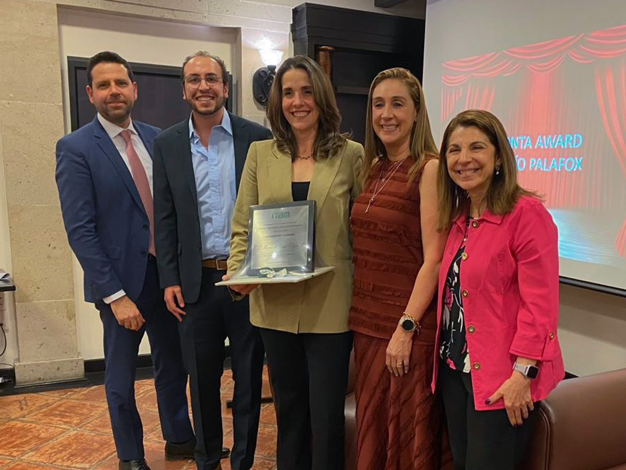 Rocio Palafox, ITAM alumna, was honored with the 2024 Accountant’s Award