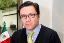 Dr. Alexis Milo Caraza Dr. Alexis Milo Caraza